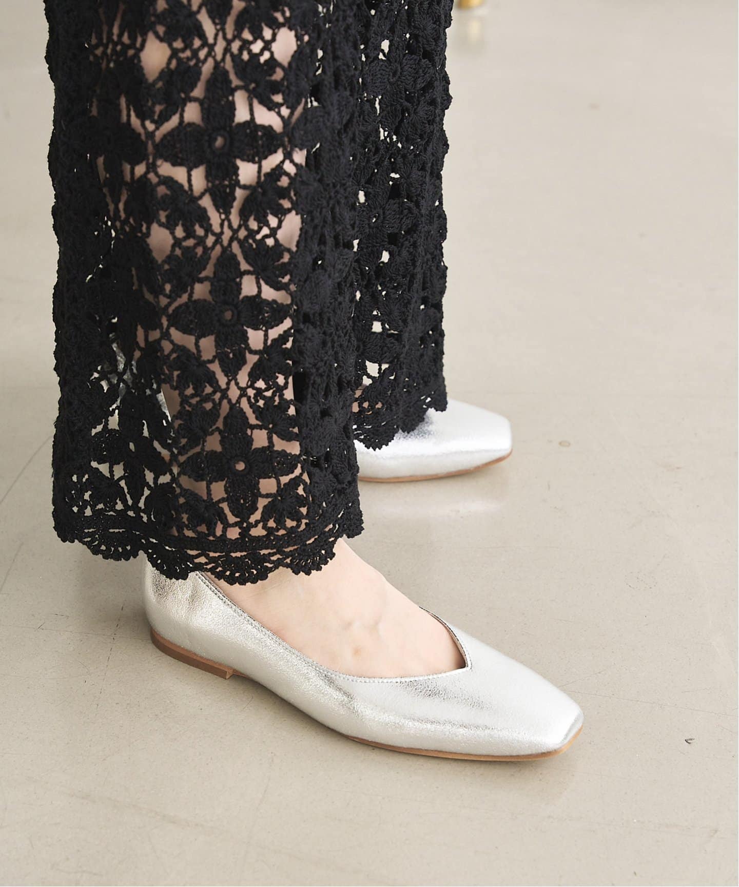 スクエアVカットフラット（フラットシューズ）｜LE TALON（ル タロン