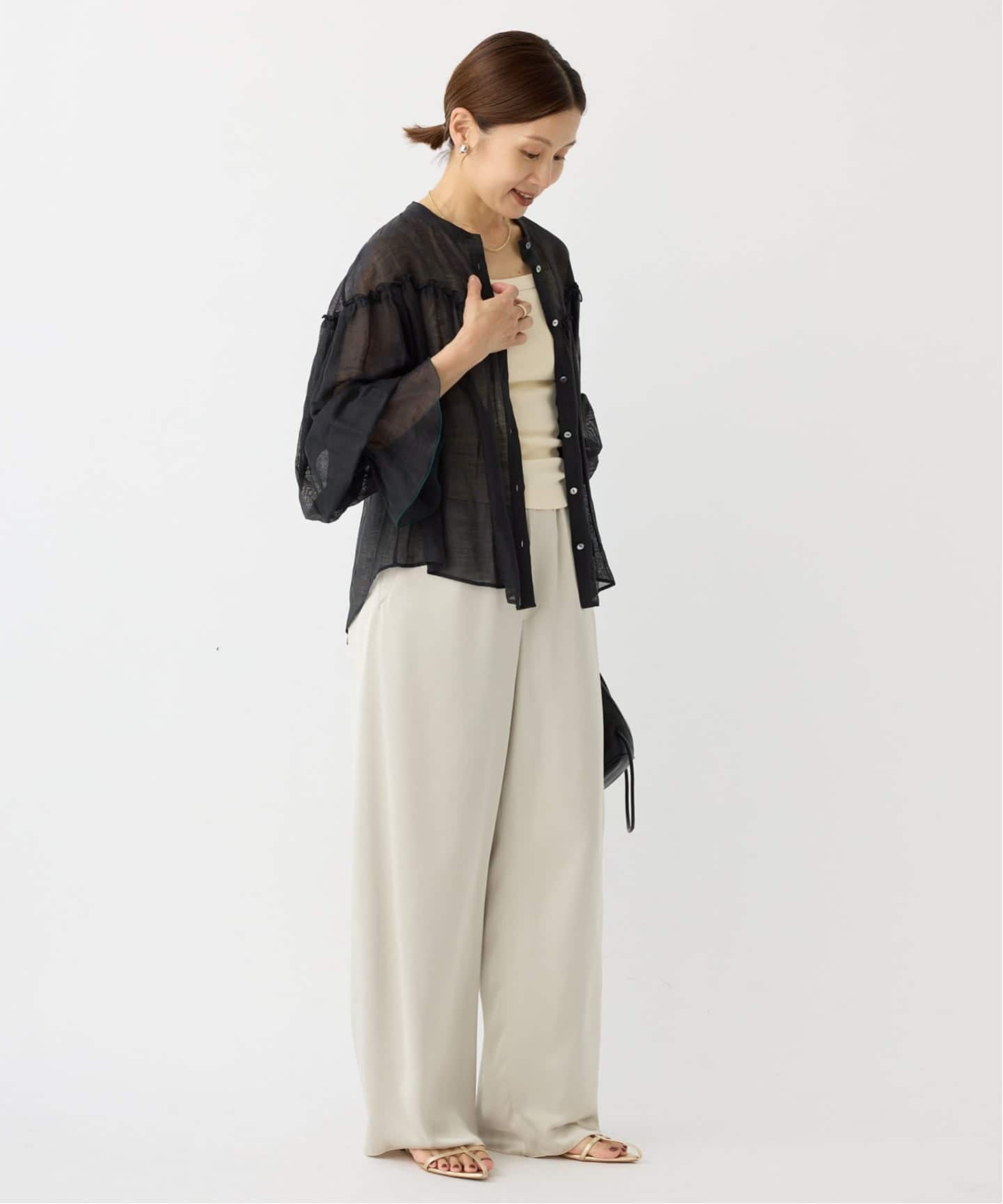 B. リネン混シアーブラウス（シャツ／ブラウス）｜IENA（イエナ）の