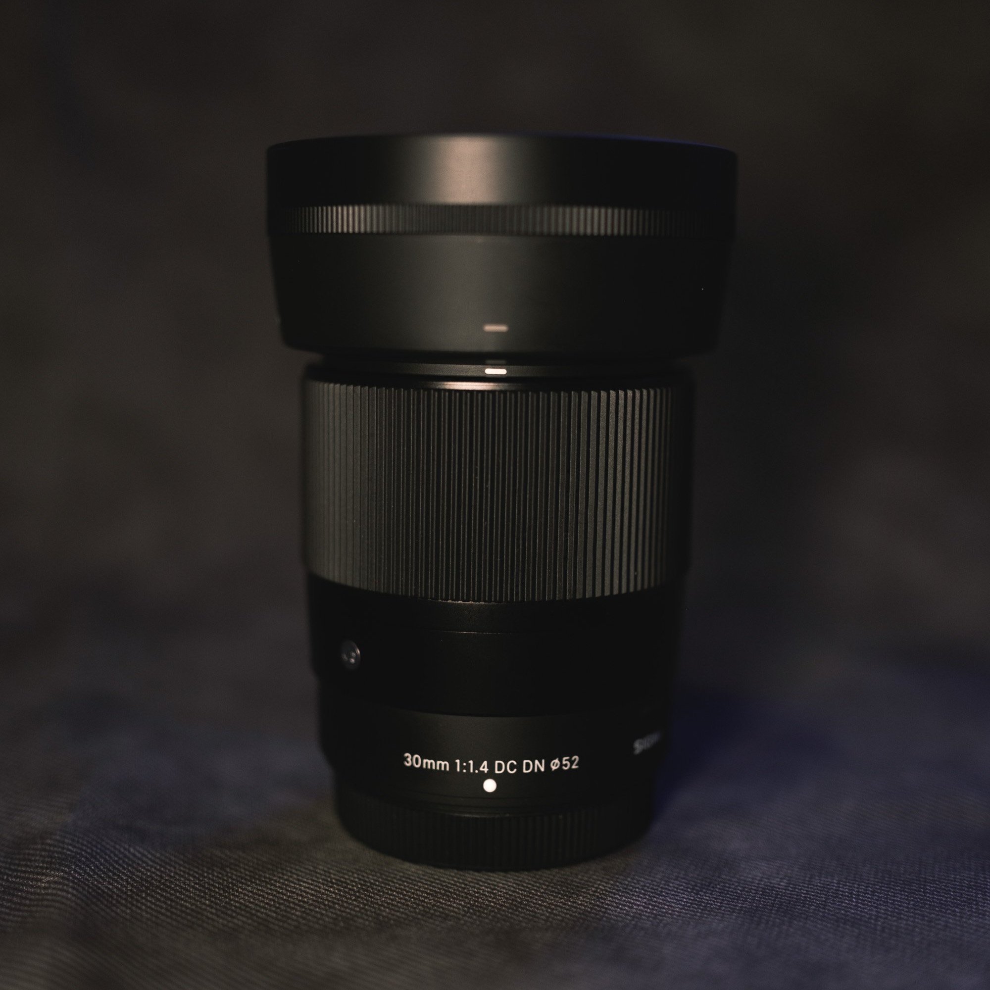 Sigma 30mm f/1.4 DC DN Contemporary Lens for Fujifilm X | FUJIFRED