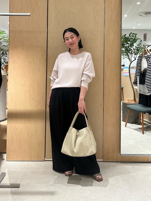 ジャケットやカーデのインナーに！】バックスリットブラウスT（シャツ