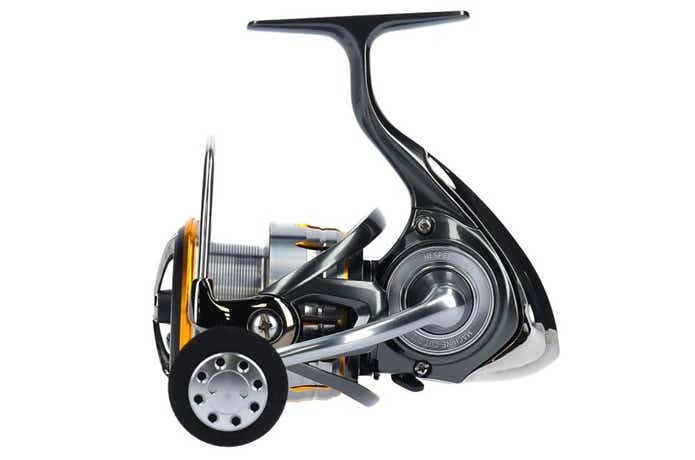 ダイワ「ブラストLT」を詳しく解説。ショアジギングで活躍間違いナシ