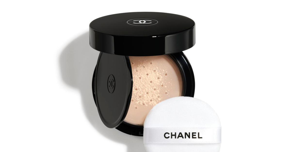 シャネル】人気ルースパウダーに携帯タイプが仲間入り。上質肌を