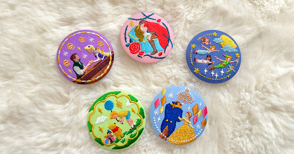 売り切れ続出！？「ディズニー刺繍缶バッジ」開封してみた！ | MORE