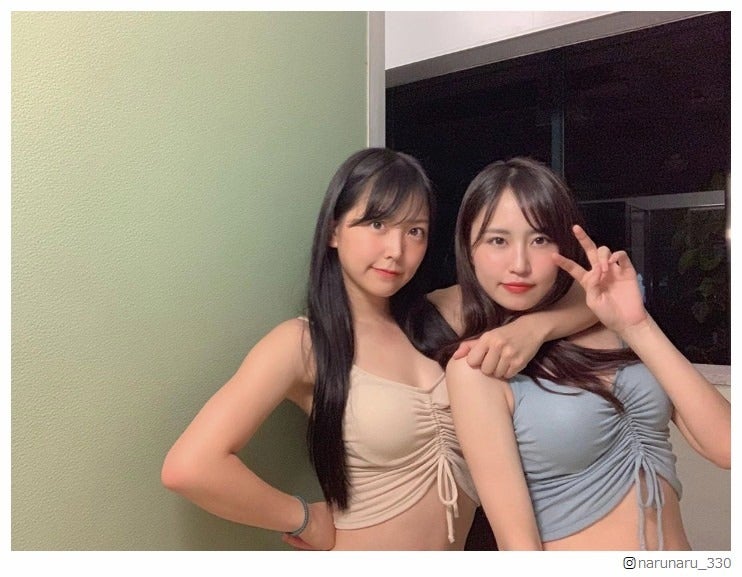 NMB48川上千尋＆東由樹＆石田優美＆古賀成美、ヒョウ柄SEXY水着で悩殺