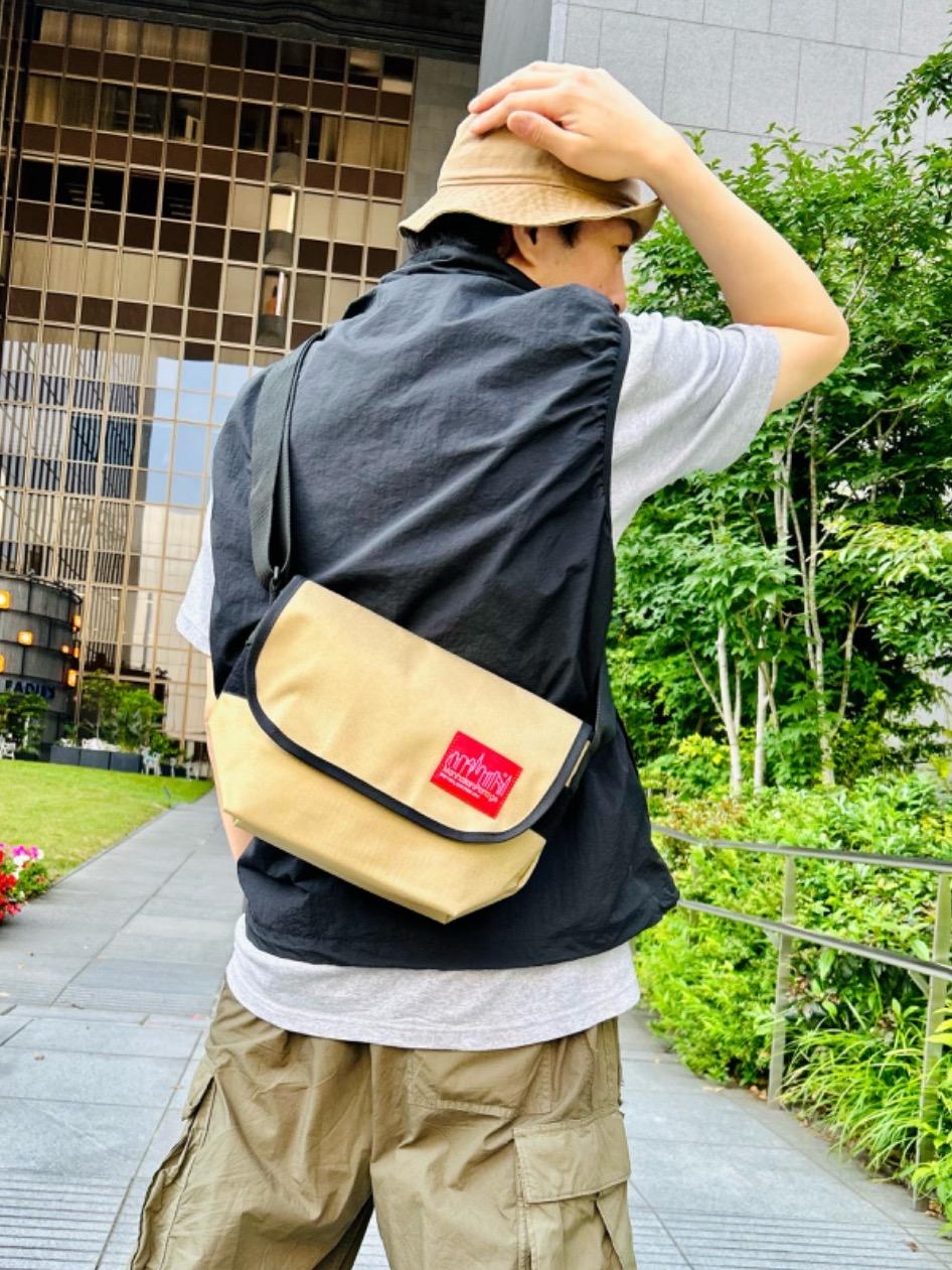 メッセンジャーバッグのベージュが実は | ٩( ᐛ )و | Manhattan