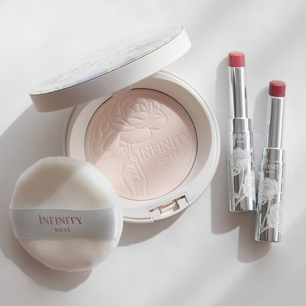 インフィニティの「ロイヤルフラワーコレクション」をスウォッチ