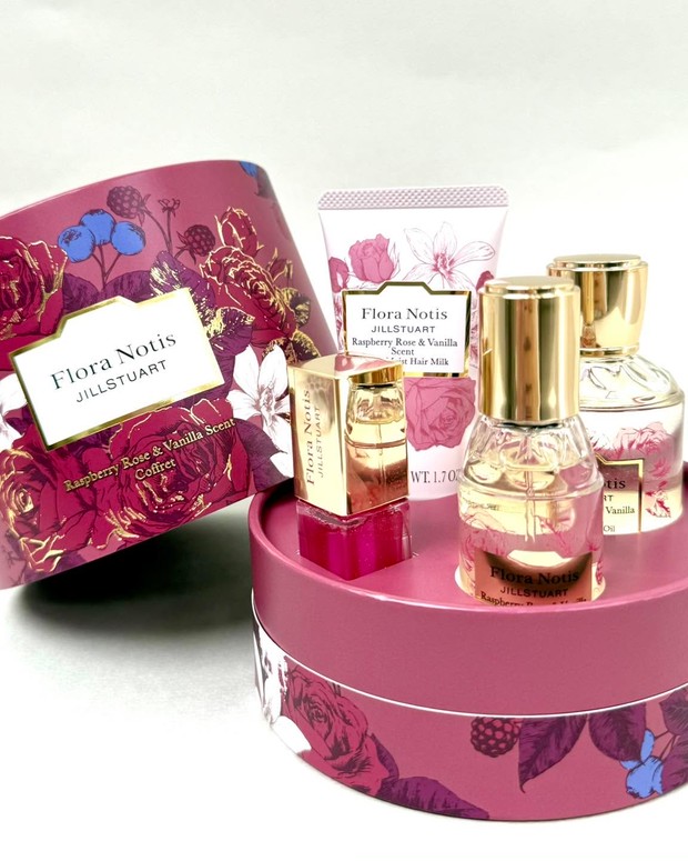 フローラノーティス ジルスチュアートからラズベリーローズ ＆ バニラ