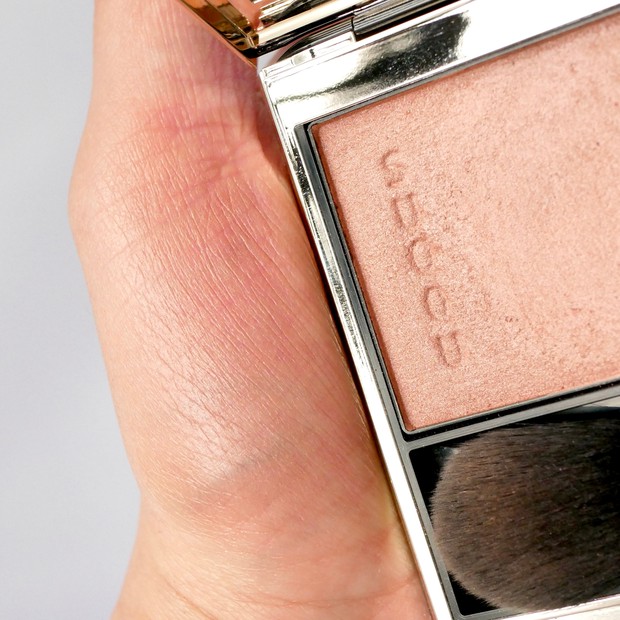 スックの名品「メルティングパウダーブラッシュ」が惜しくも販売終了