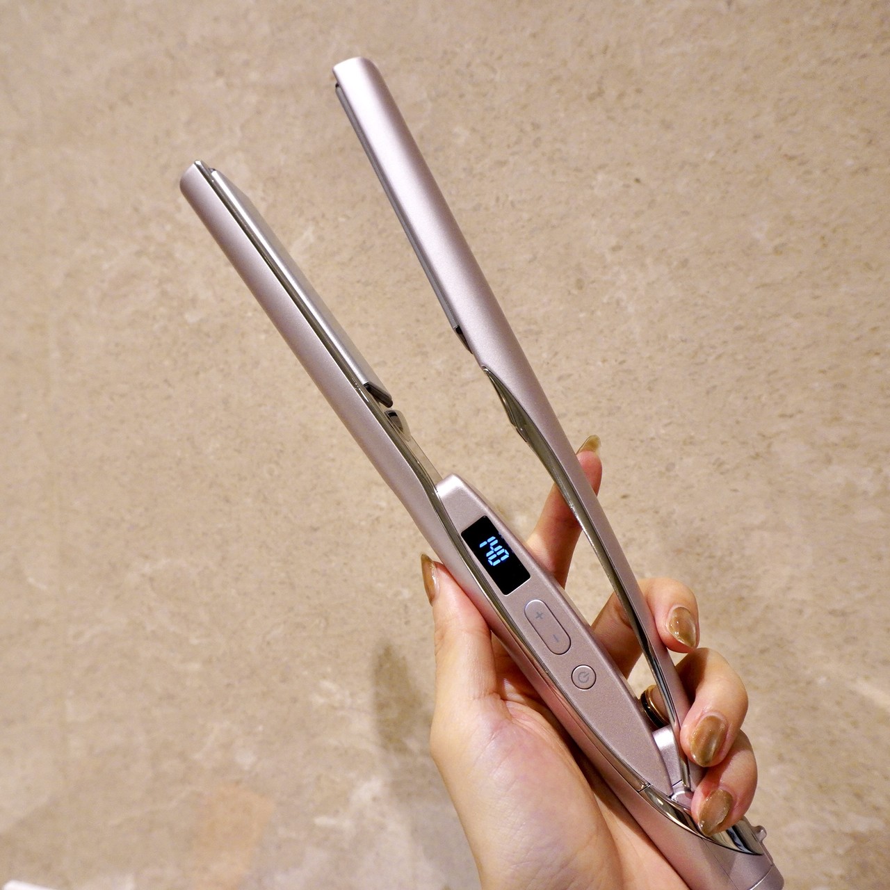 おすすめヘアアイロン「ケアレクト by プリュスオー スムースケア