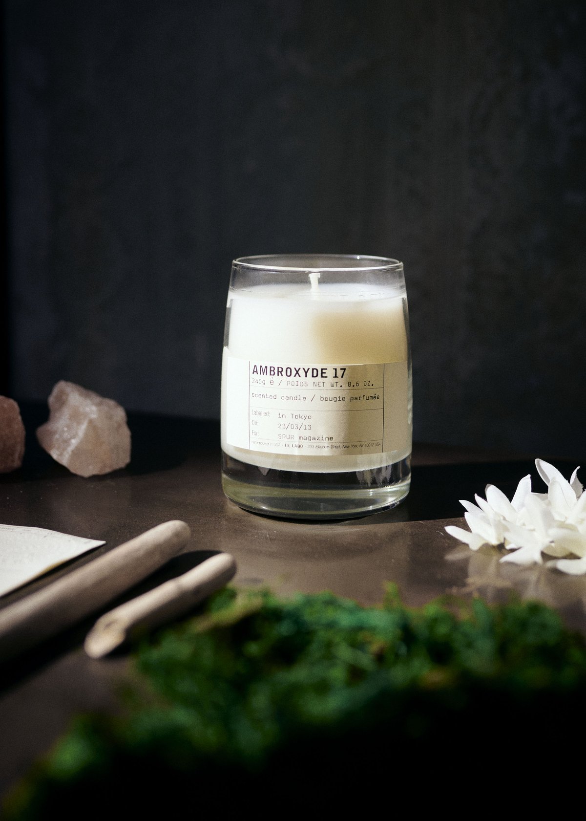 ル ラボ】 キャンドル「アンブロキシド 17」の香りがある心地よい