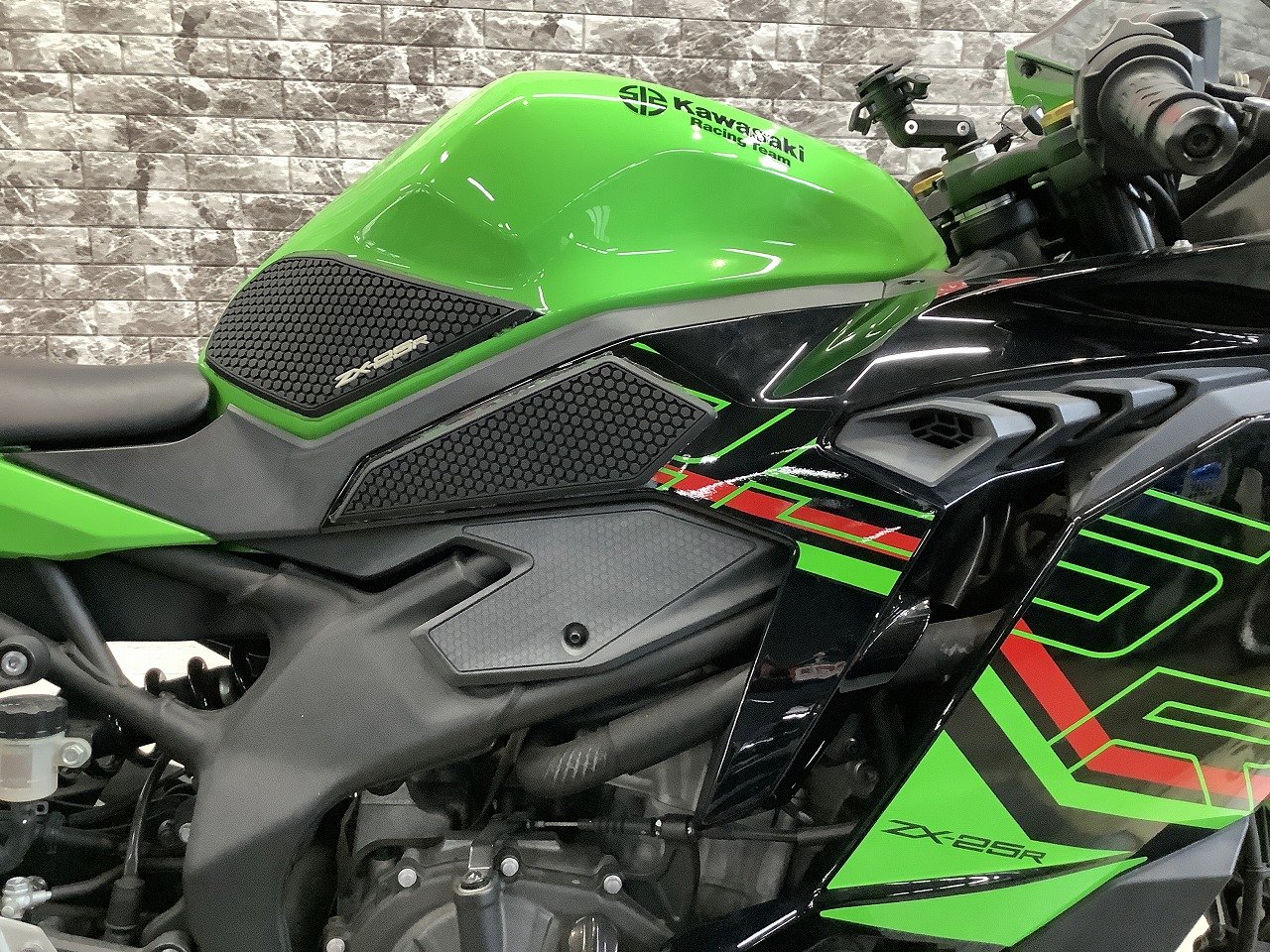 24647353.jpg?resize=600,450,ffffff