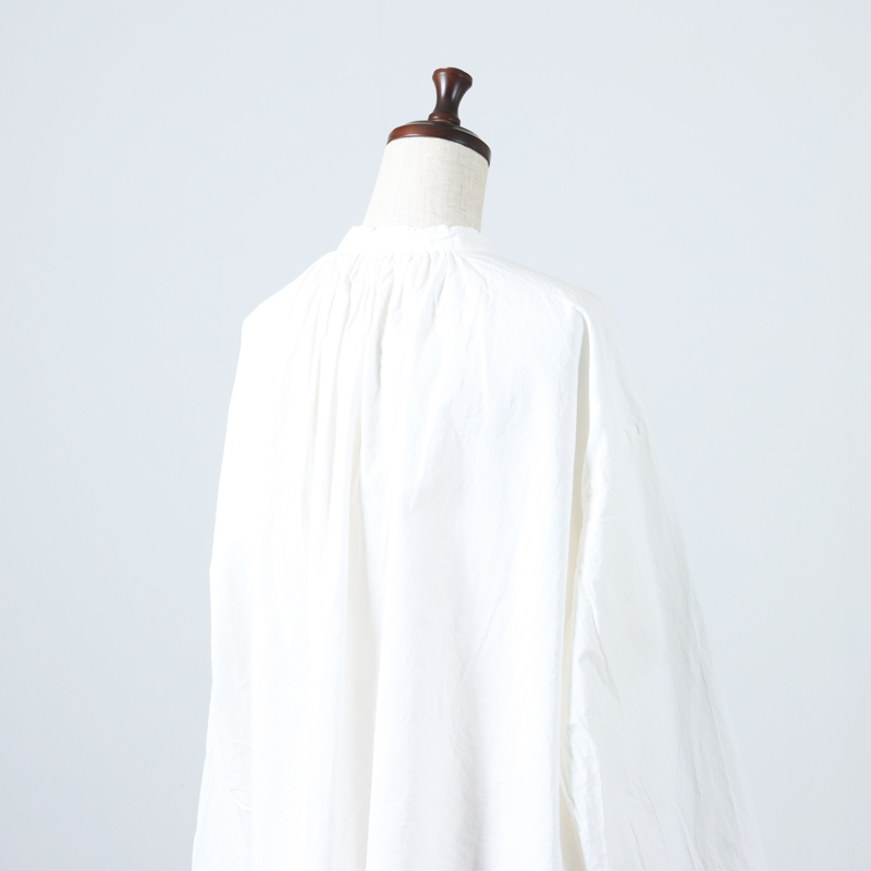 Veritecoeur (ヴェリテクール) シュリンクギャザーシャツ