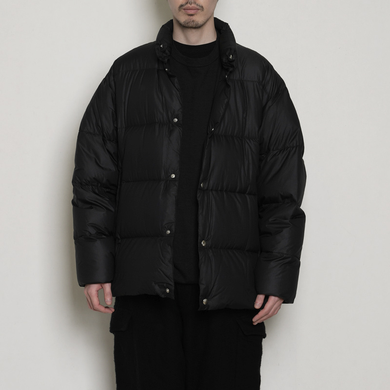 COMOLI (コモリ) ダウン ジャケット