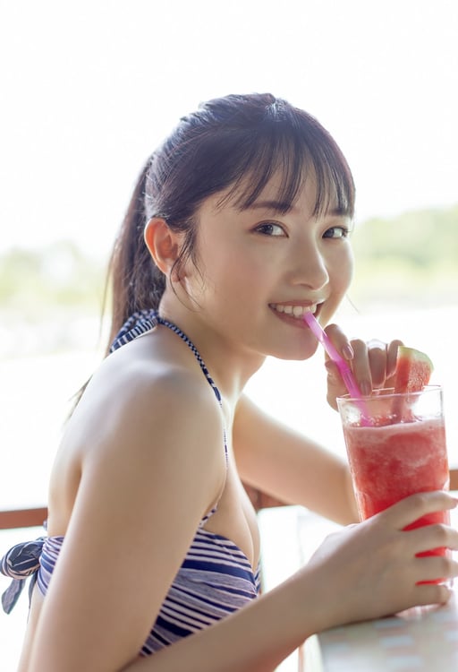 森戸知沙希、活動再開後初の写真集発売 カントリー・ガールズ結成から