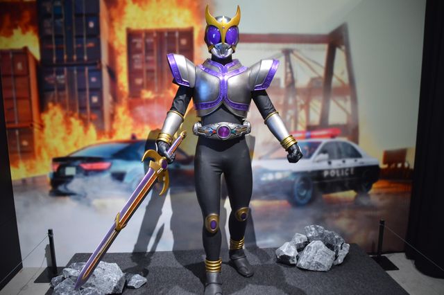 仮面ライダークウガ」富永研司、25周年で再び“超変身” 「超クウガ展
