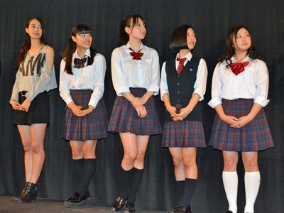 美少女たちがハイキックを乱れ打ち!?話題の『ハイキック・エンジェルス