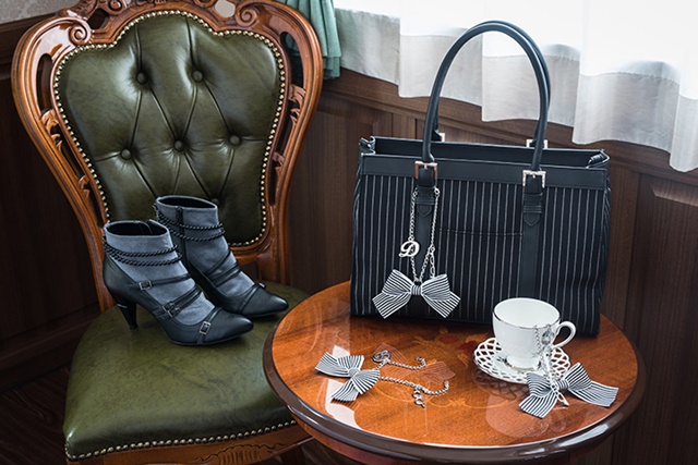 黒執事』シリーズより死神モデルバック＆葬儀屋モデルブーツが登場