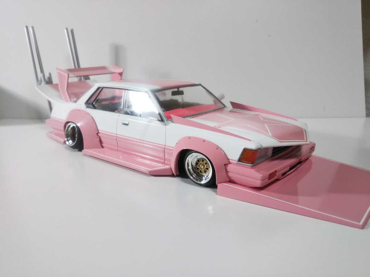 アオシマ 330グロリア 完成品 1/24 街道レーサー アオシマ1/24