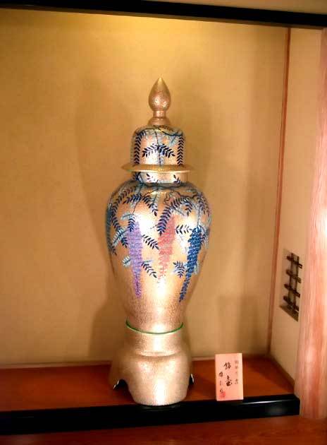 有田焼 耕右衛門 染錦窓絵鳳凰花尽之図 獅子摘蓋特大三段壺 沈香壺 飾