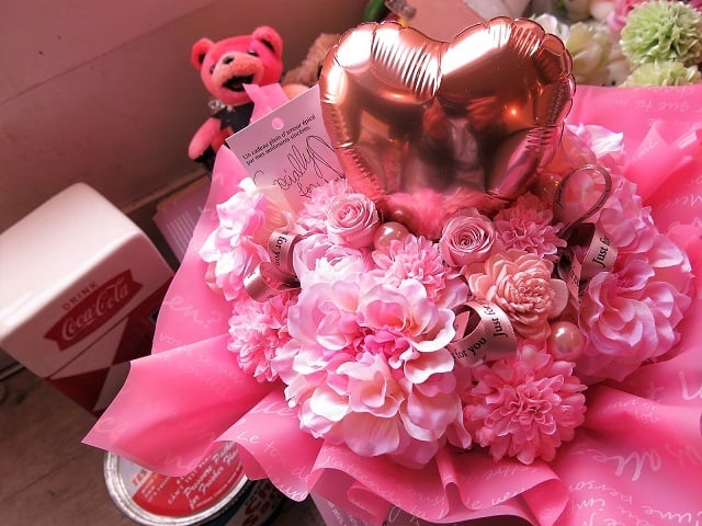 卒業式 卒業祝い祝いプレゼント 先輩 後輩 バルーン入り 花束風 ハート