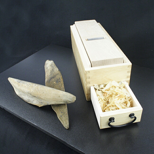 1-2W 四面替刃式 鰹節削り器 黒潮 L[日本製 かつお節削り器 業務用