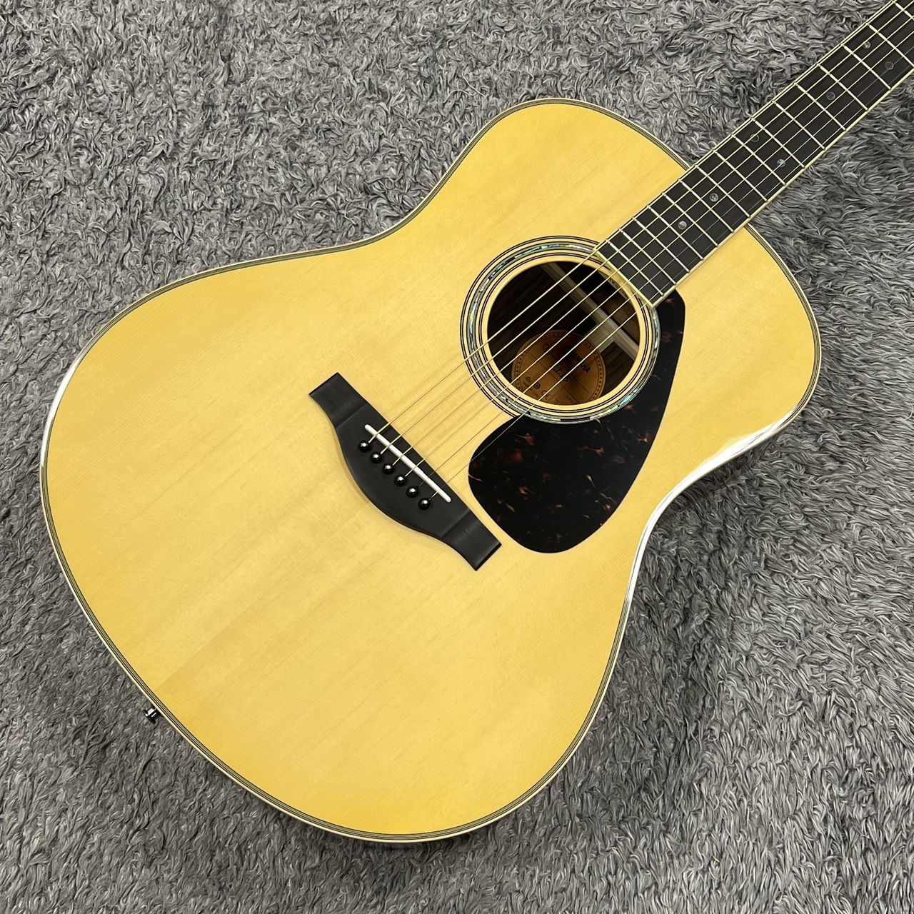 YAMAHA LL16 ARE NT (Natural)【オール単板】【ピックアップ付】（新品
