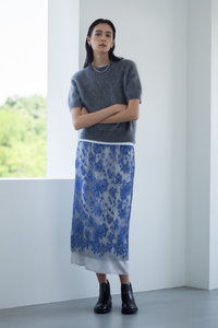 ebure(エブール)｜ブルーフラワーレース タイトスカート/ブルー の通販