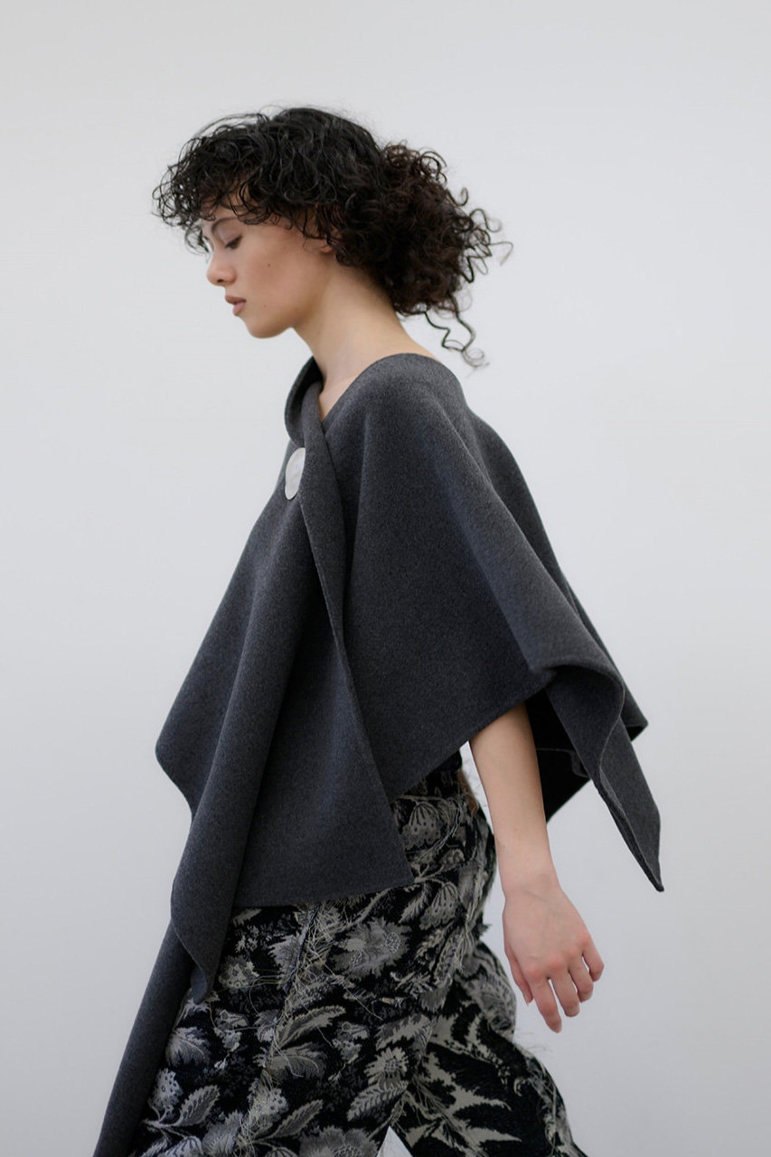 STUNNING LURE(スタニングルアー)｜ストールポンチョ/チャコールグレー