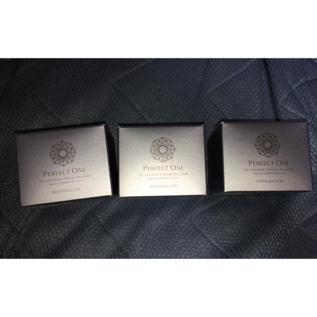 ☆パーフェクトワン/薬用ホワイトニングジェル/3個セット/新品未開封