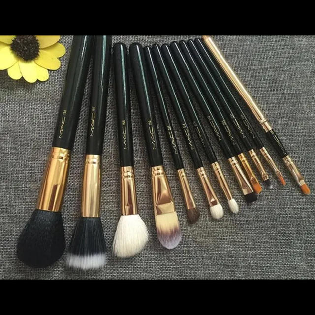 MAC - 新品未使用 MAC メイク ブラシ 12本セット ブラシセット ポーチ