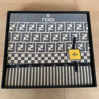 FENDI（タオルケット）のフリマアイテム一覧