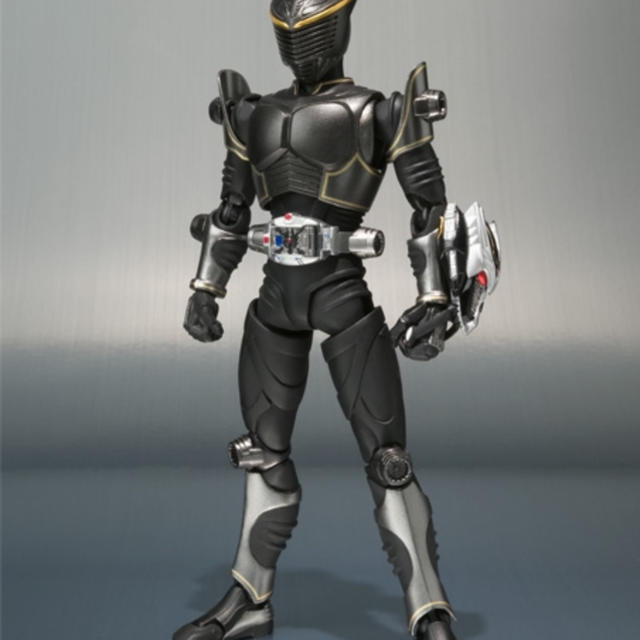 新品未開封 仮面ライダーリュウガ&ドラグブラッカー フィギュアーツ龍騎