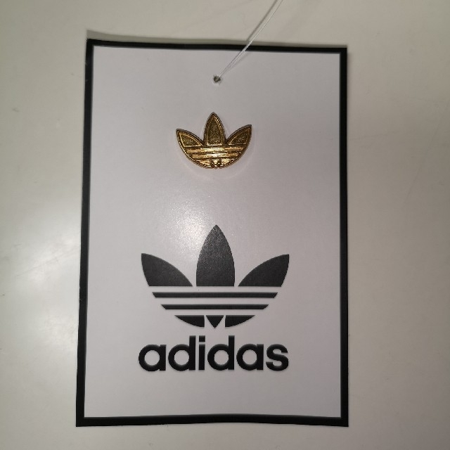 adidas - アディダス ピンバッジの通販 by RARA's shop｜アディダス