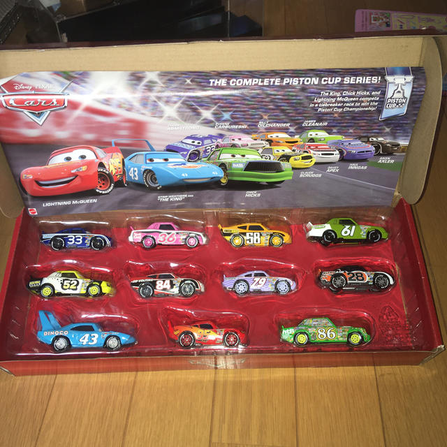 マテルカーズピストンカップレーサー34台［32台ラバータイヤ