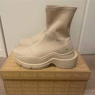 Yellow boots（ブーツ）のフリマアイテム一覧