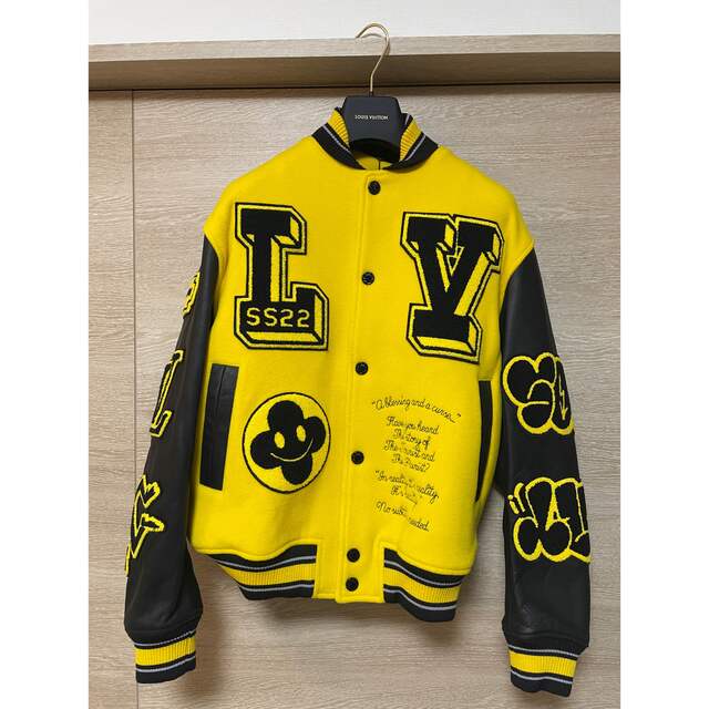 LOUIS VUITTON - ルイヴィトン レザーエンブロイダリーバーシティの