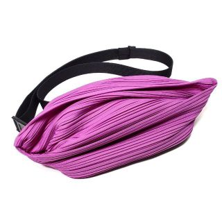 PLEATS PLEASE ISSEY MIYAKE（ボディバッグ/ウエストポーチ）のフリマ