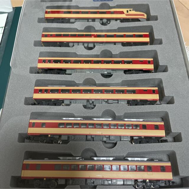 10-325 キハ81系特急形気動車 KATO 10-325 キハ81系 特急型気動車 7両