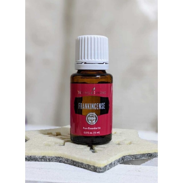 新品未開封ヤングリヴィング☆セイクレッドフランキンセンス15mlヤング