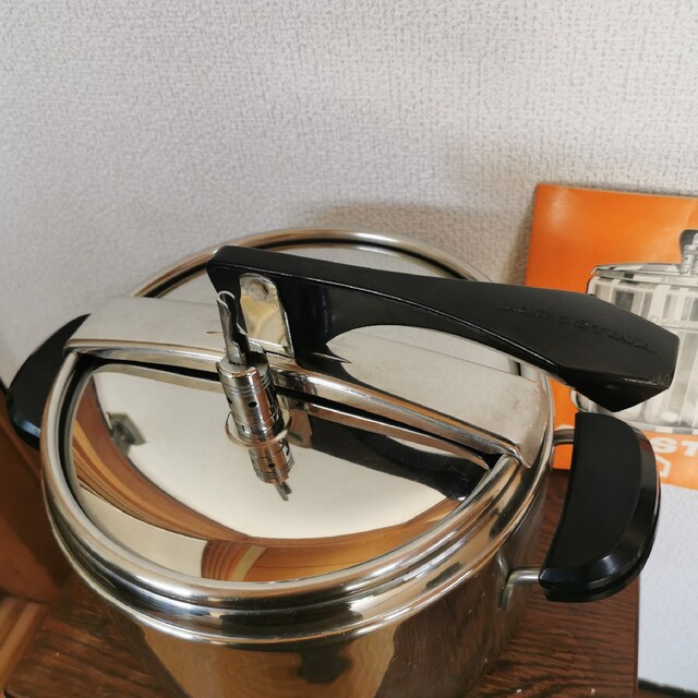 Lagostina - ラゴスティーナ圧力鍋 LAGOSTINA 18/10 イタリア製 老舗