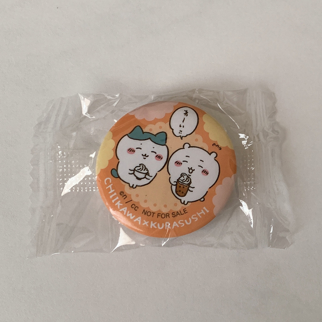 ちいかわ - ちいかわ くら寿司 缶バッジ ハチワレの通販 by sora