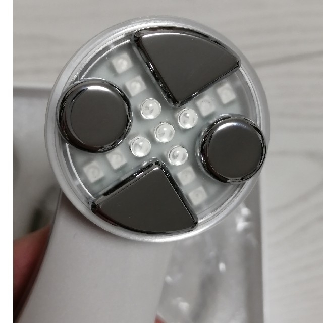 7月SALE【新品】ジェイエステ ハイパワーJ 美顔器の通販 by みかん's