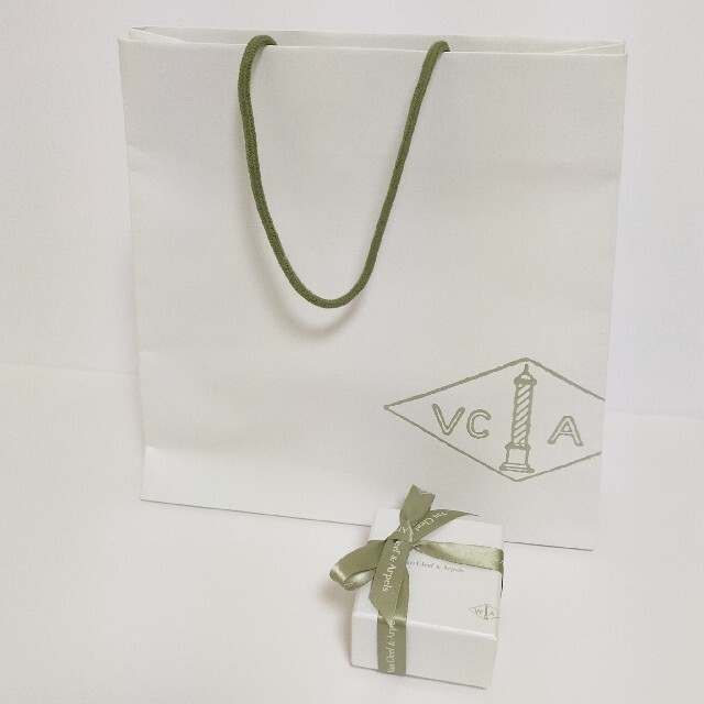 Van Cleef & Arpels - ヴァンクリーフ&アーペル 空箱の通販 by chabul