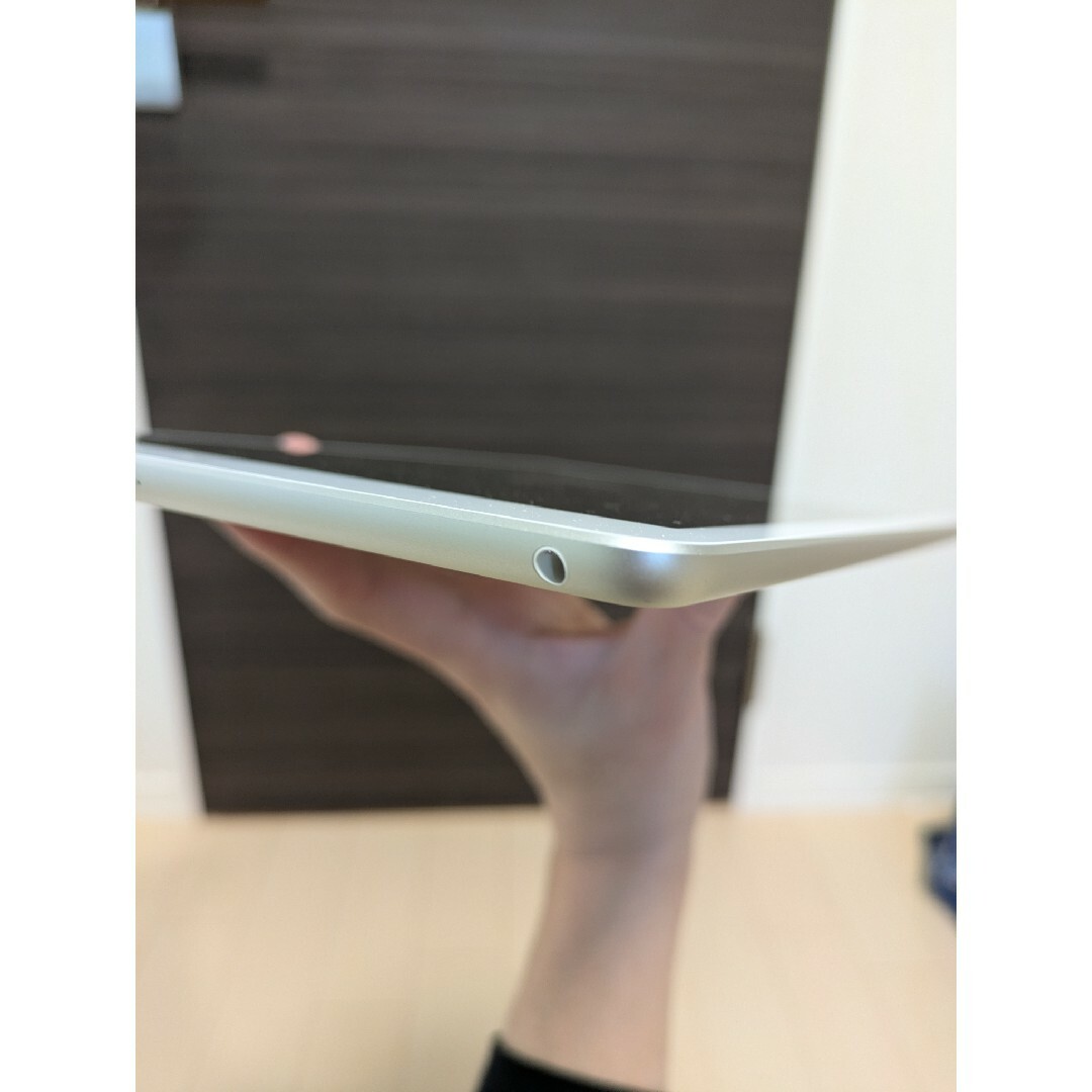 iPad - iPad 第5世代 A1822 シルバー 32GB Wi-fiモデルの通販 by えむ