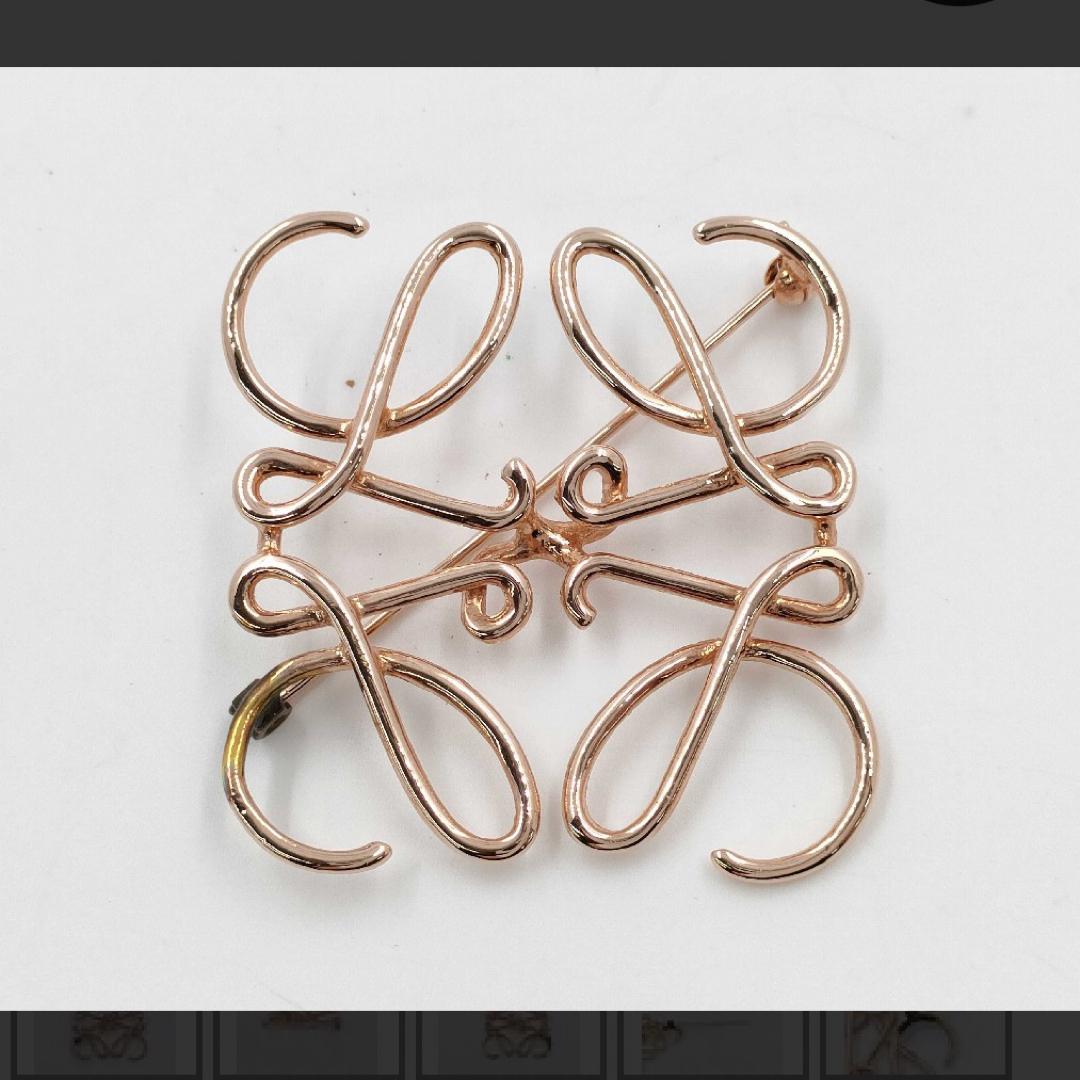 LOEWE - ロエベ LOEWE ブローチ ゴールドの通販 by Petit Pas ｜ロエベ