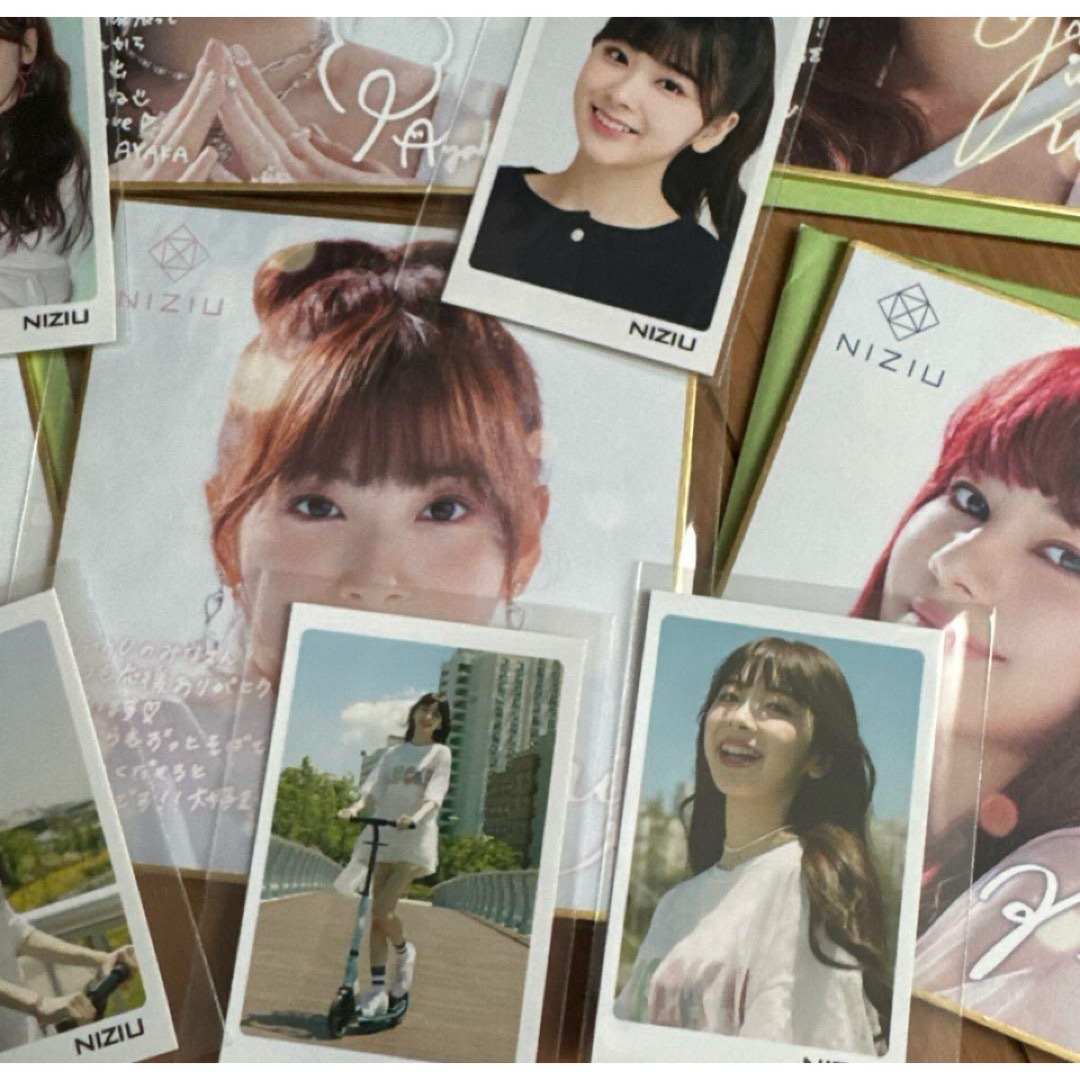 NiziU - NiziU 1番くじコンプリートセット おまけ付きの通販 by すぬー