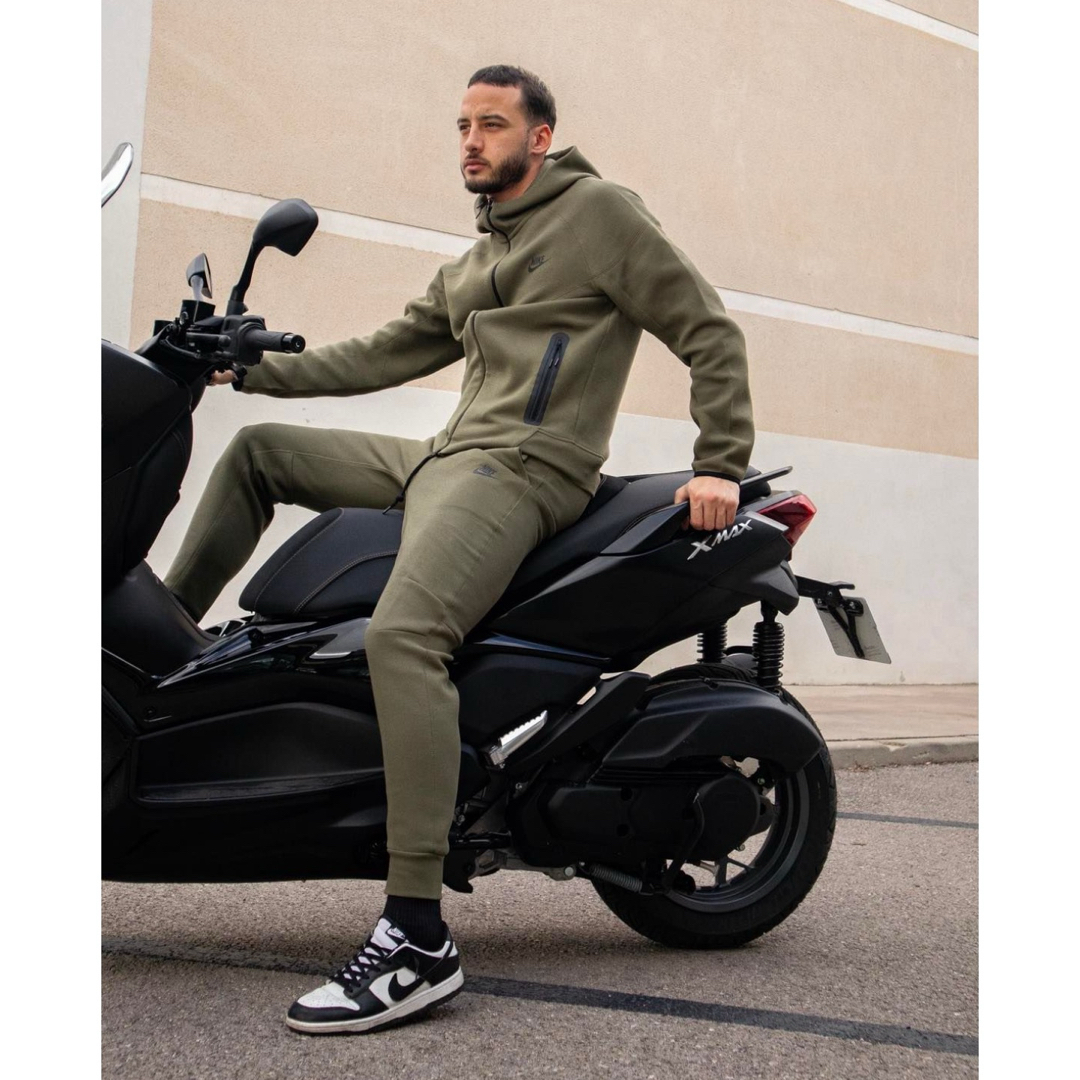 NIKE - メンズS カーキ テックフリース セットアップ オリーブ ナイキ