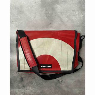 FREITAG（レッド/赤色系）のフリマアイテム一覧