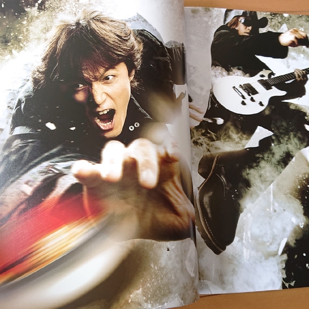 B'z - B'z LIVE-GYM 2008 ACTION パンフレットの通販 by ひらりん。's