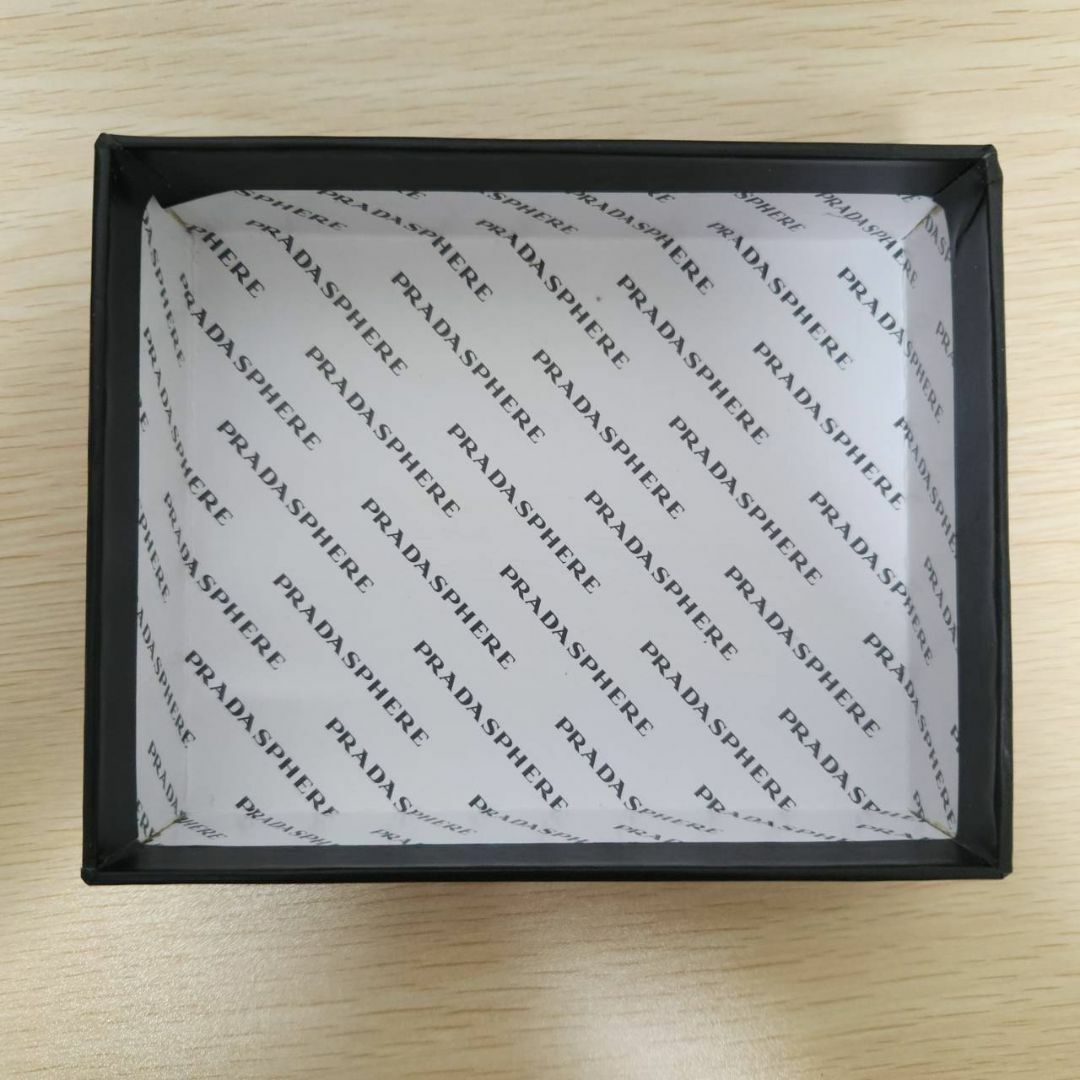 PRADA プラダ 空き箱の通販 by USUs Technology｜ラクマ